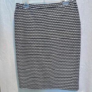 Merona black and white diamond-patterned skirt Size 10